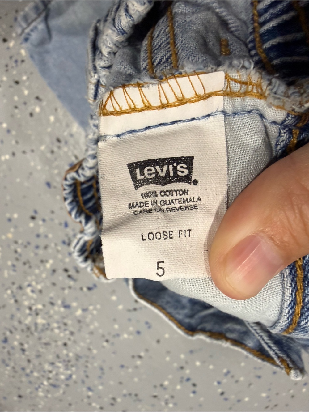 Boys Levi’s jeans size 5 - Picture 5 of 6